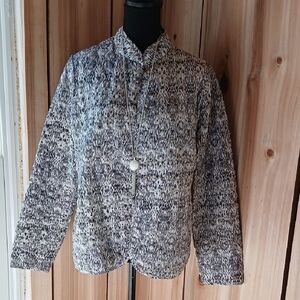 Elegant Monochrome Women's Blazer